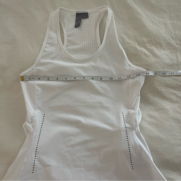 Sweaty Betty Tank - Picture 6 of 7